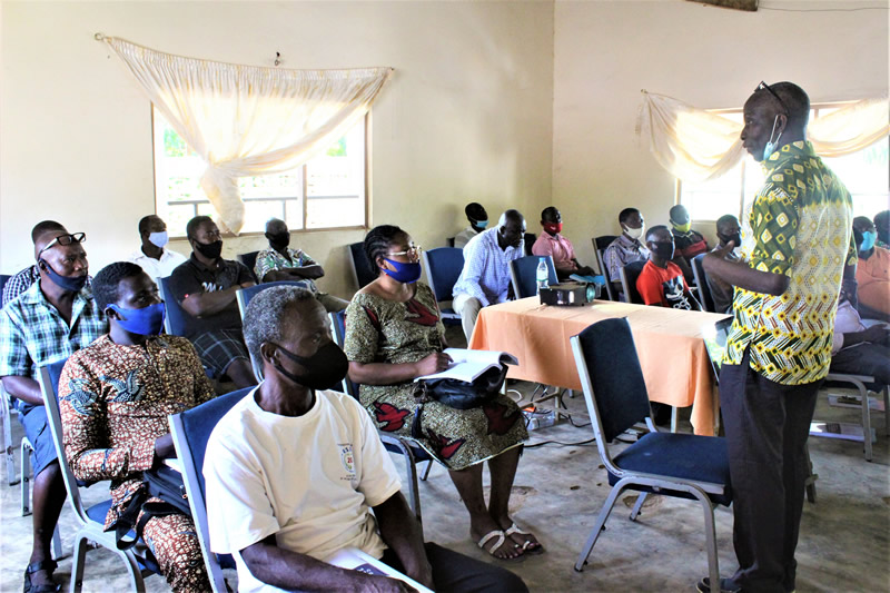 Formation des aviculteurs en production de poulets de chair