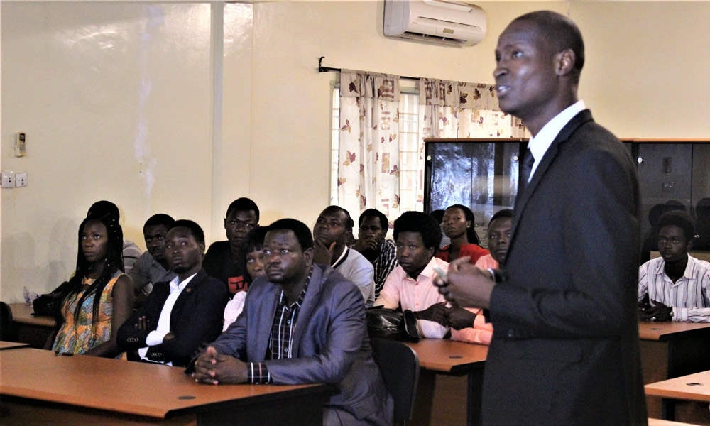 Premiers docteurs en sciences aviaires