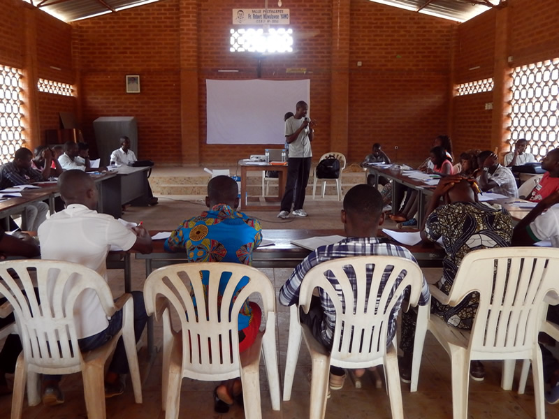 FAEIJ - CERSA : Formation en Aviculture à Kpomé